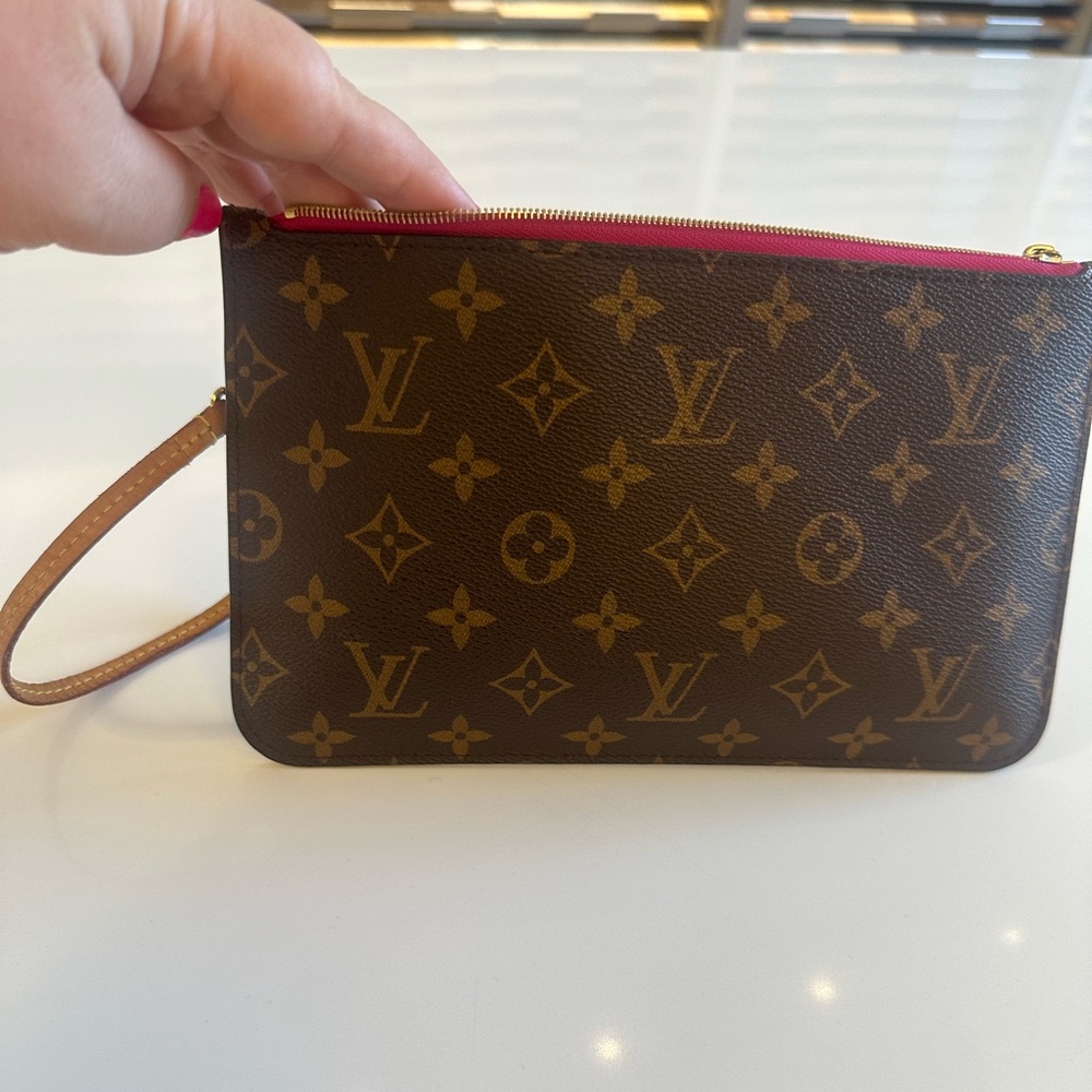 LV MONOGRAM WRISTLET